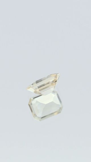 Natural Light Yellow Sapphire Unheated thumbnail 5