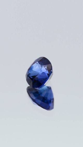 Royal Blue Sapphire 1.29ct thumbnail 3