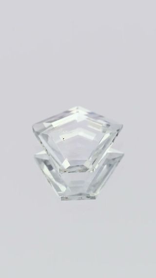 Natural White Sapphire Unheated thumbnail 2